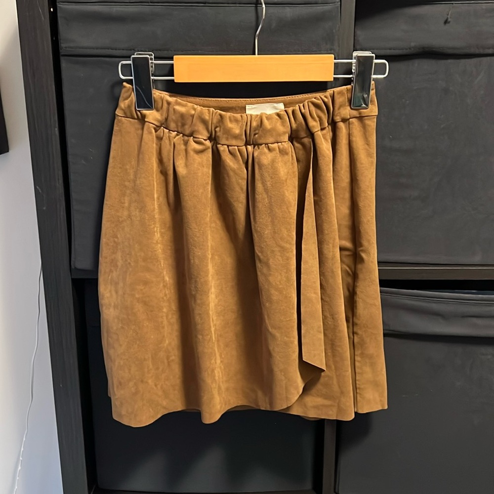 Wilfred Free Tanned Pleather Skirt